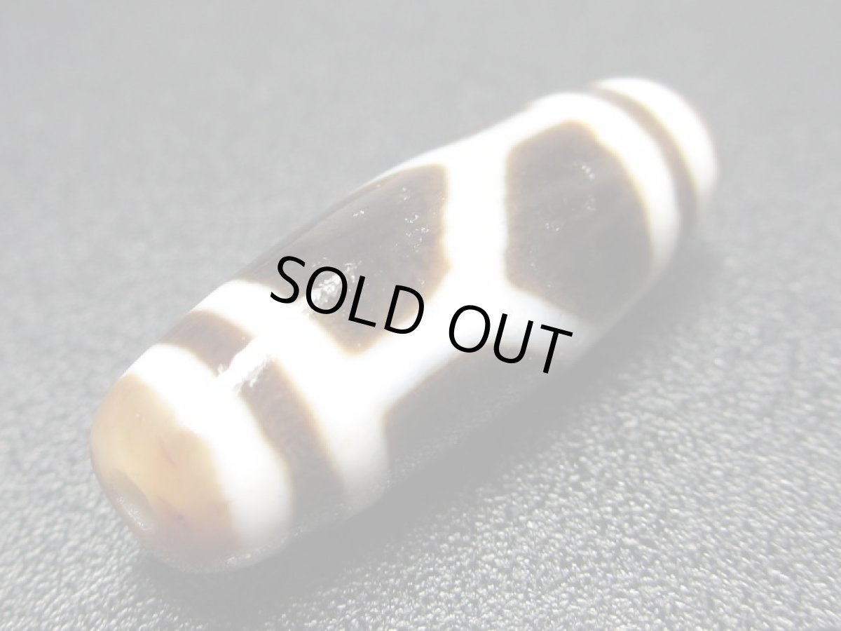 画像3: 風化龍鱗・亀甲長壽天珠 30mm (3)