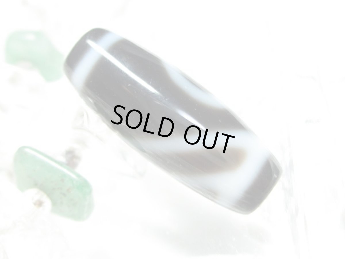 画像4: 黒地至純・一眼山形天珠 20mm (4)