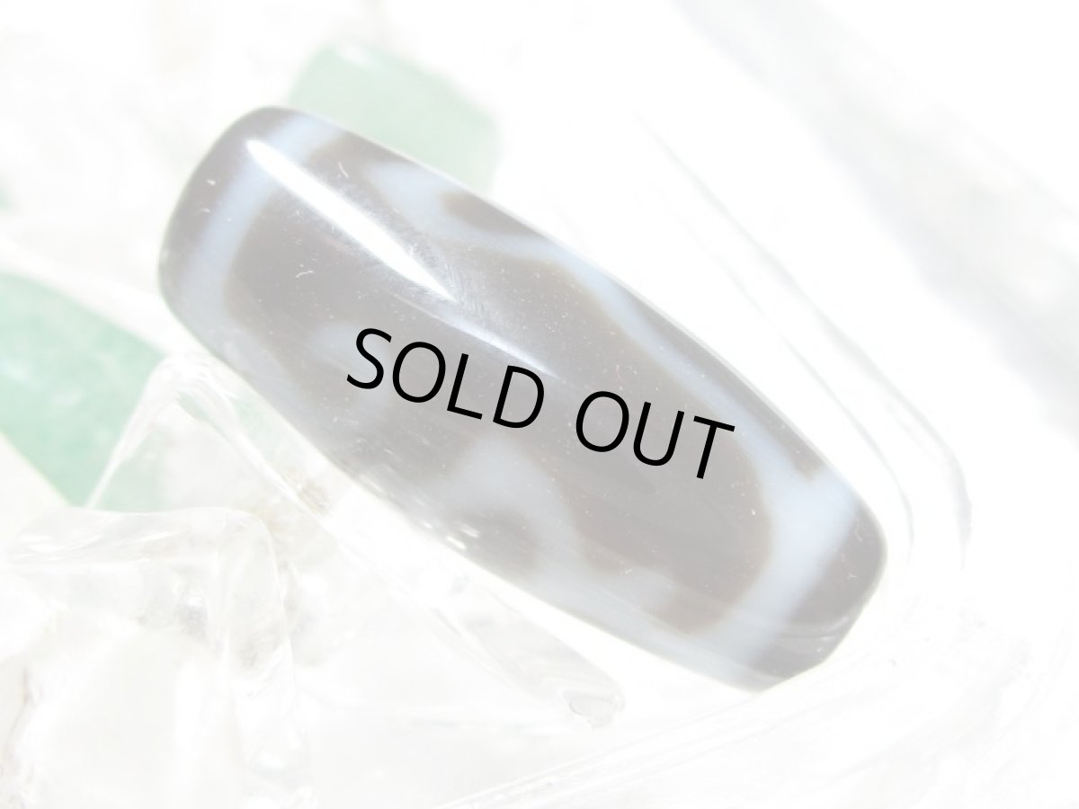 画像4: 黒地至純・水蓮花天珠 20mm (4)