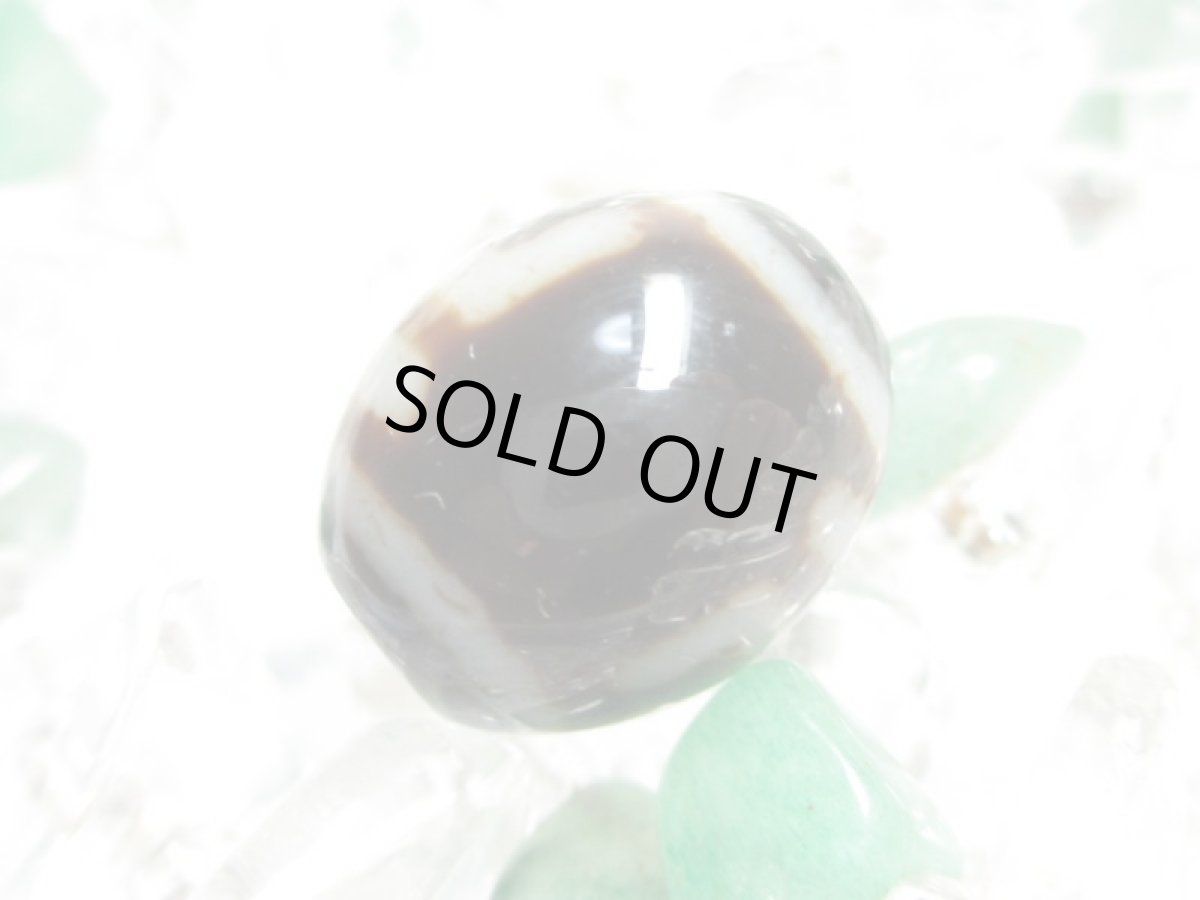 画像3: 黒地至純・万字（卍）天珠 12mm (3)