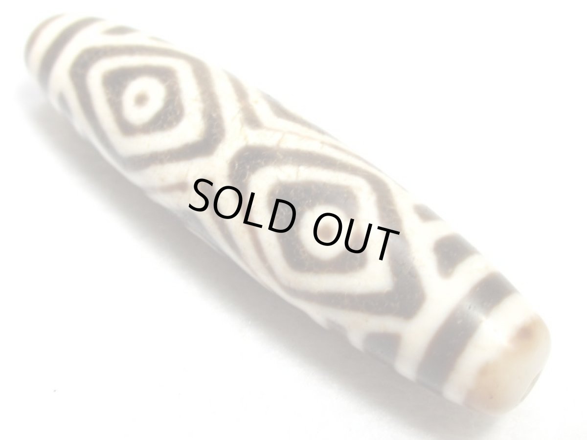 画像2: 風化龍鱗・龍眼天珠 59mm (2)