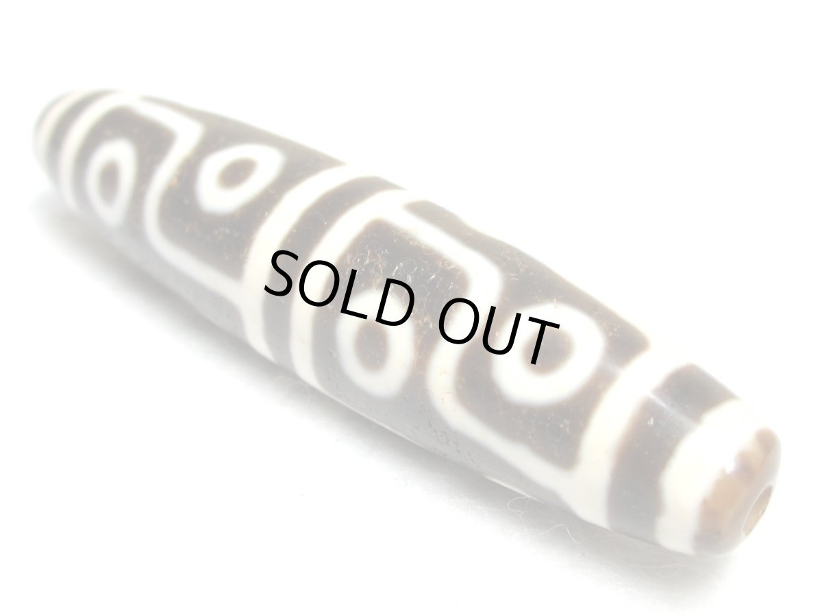 画像2: 風化龍鱗・十二眼天珠 60mm (2)