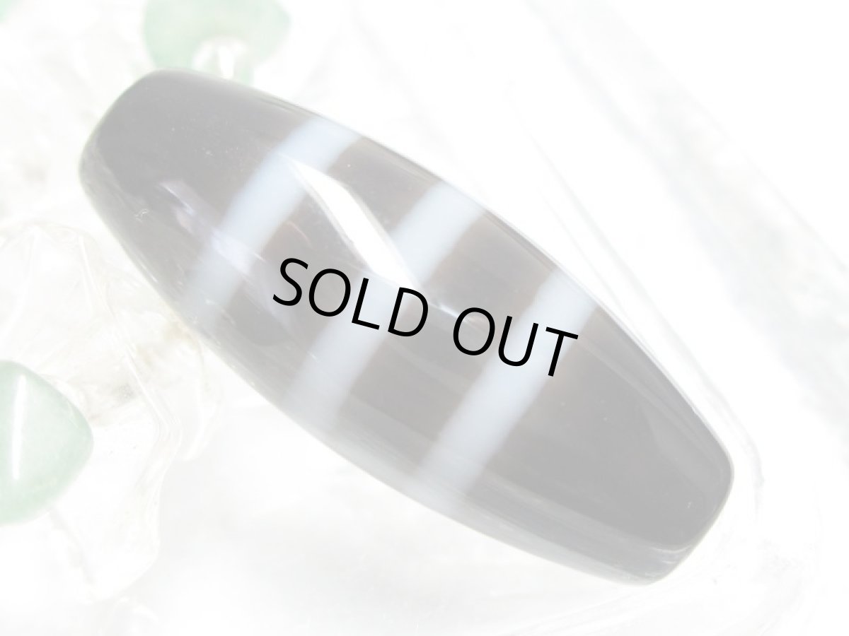 画像2: 黒地至純・線天珠 29mm (2)