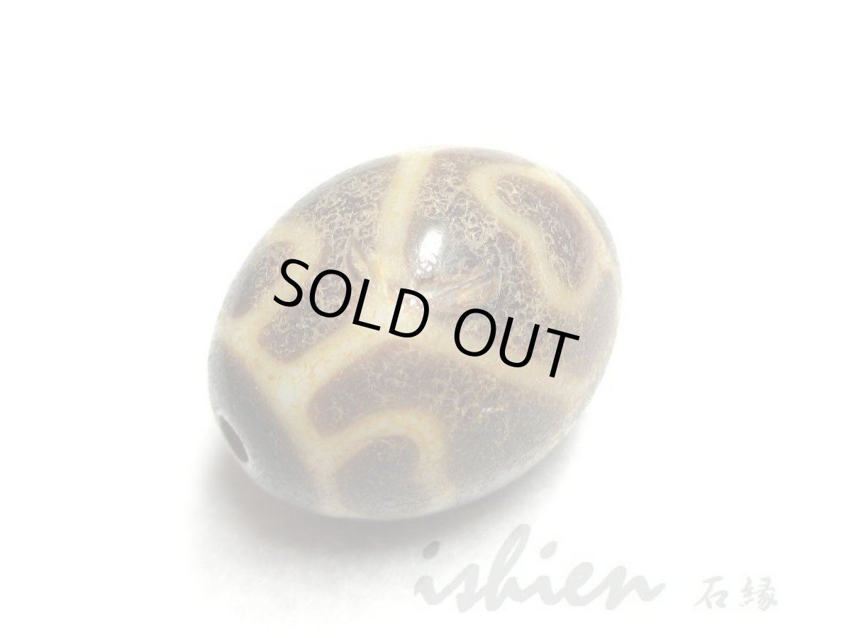 画像3: 至純風化紋・亀甲蓮花天珠 22mm (3)