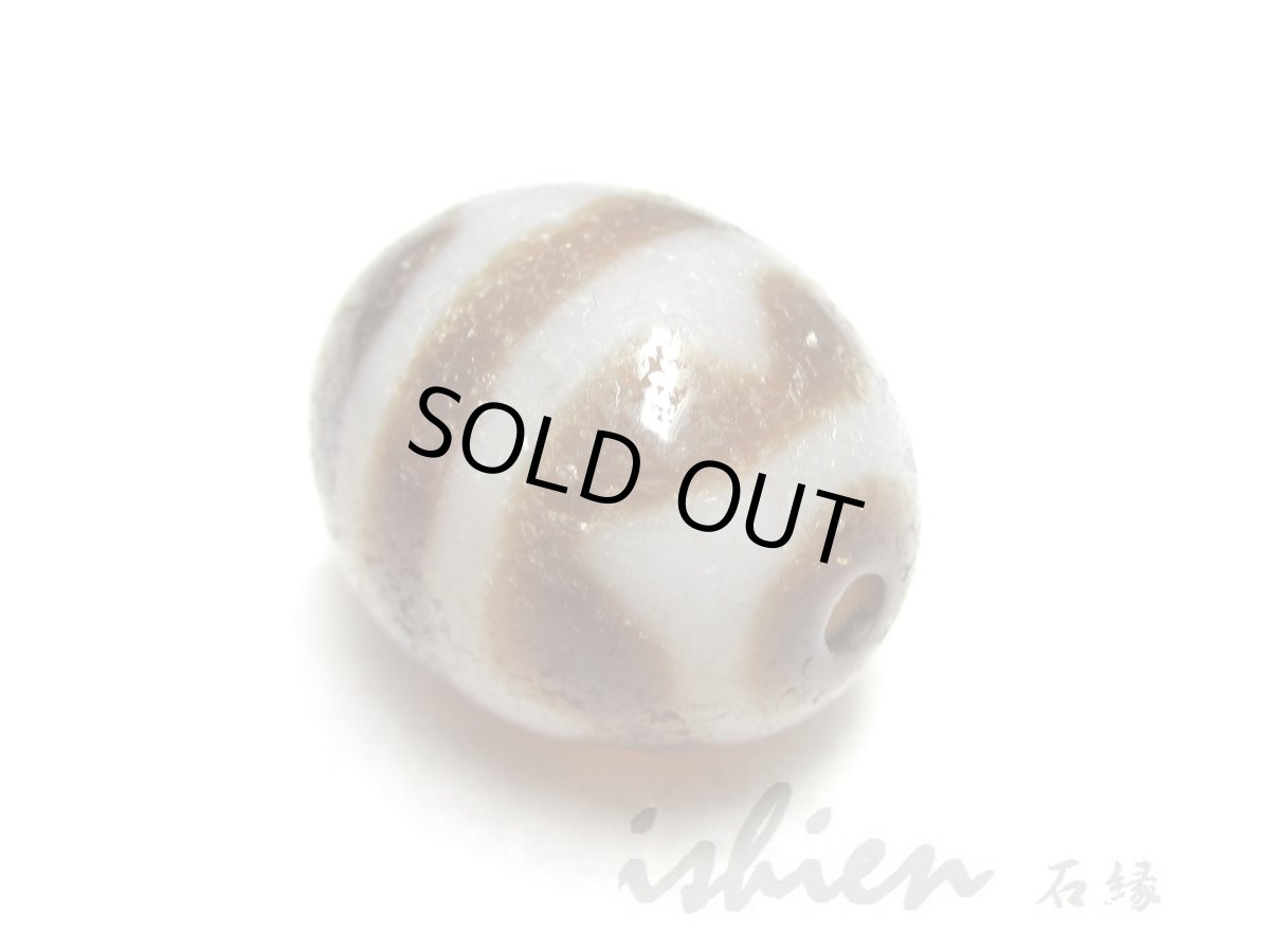 画像4: 至純風化紋・四線虎牙天珠 17mm (4)