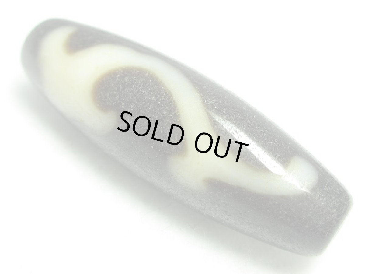 画像2: 至純風化紋・如意樹（緑度母）天珠 37mm (2)