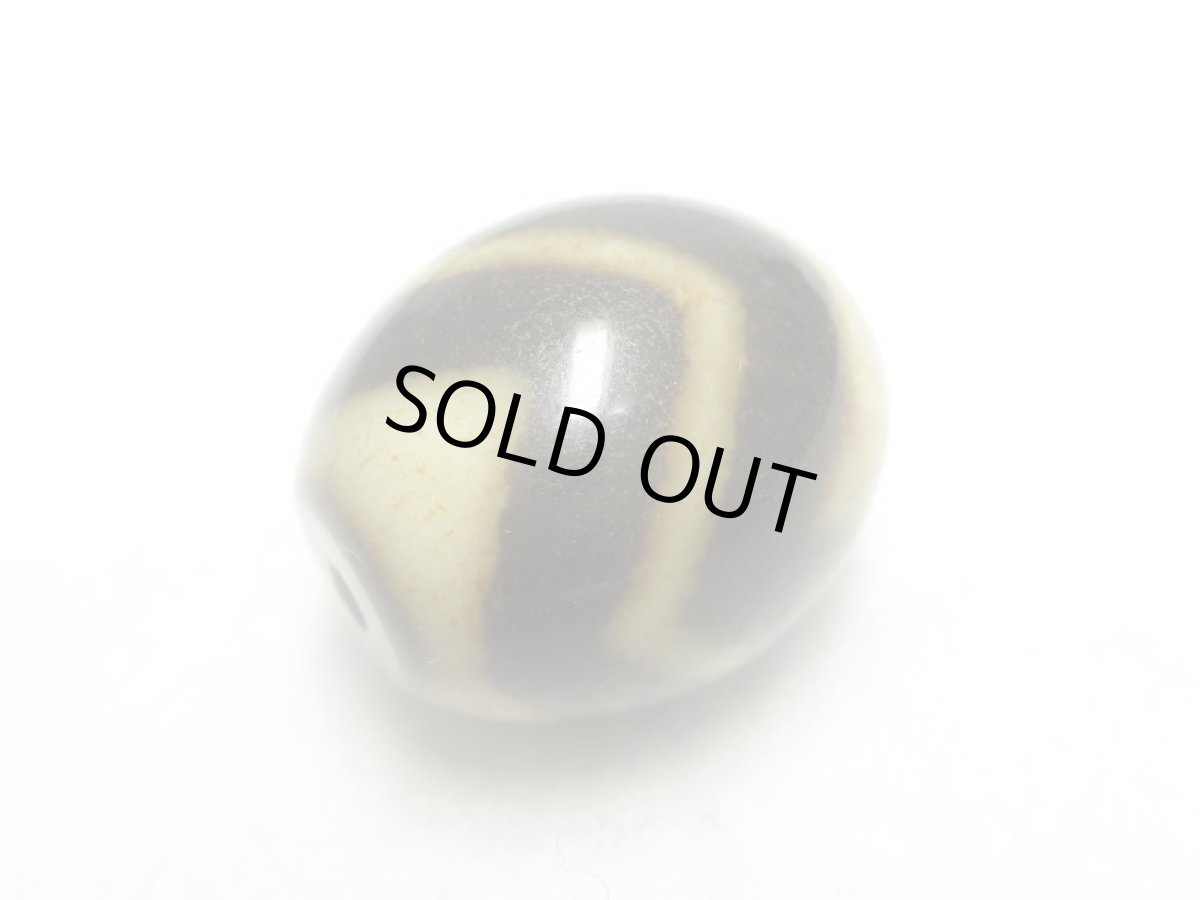 画像3: 至純風化紋・双虎牙天珠 16mm (3)