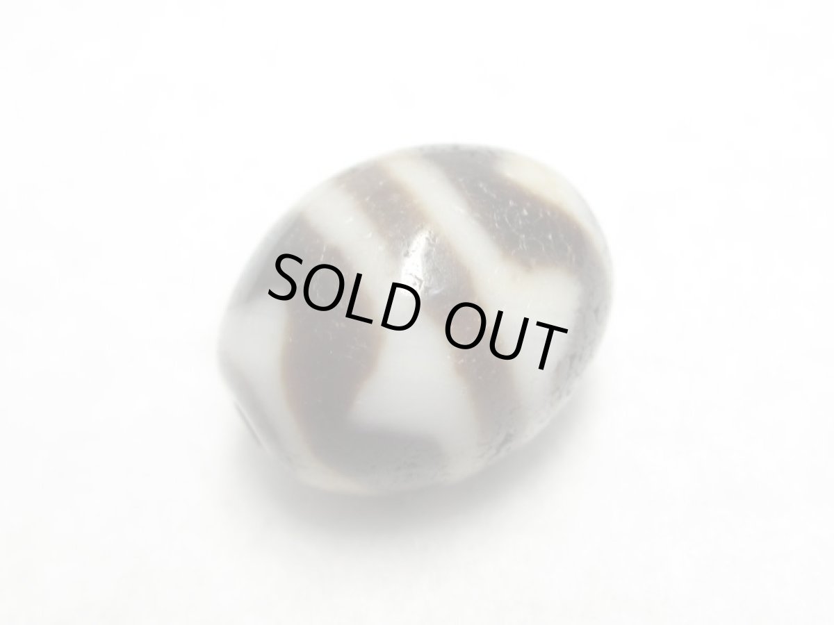 画像3: 至純風化紋・四線虎牙天珠 17mm (3)