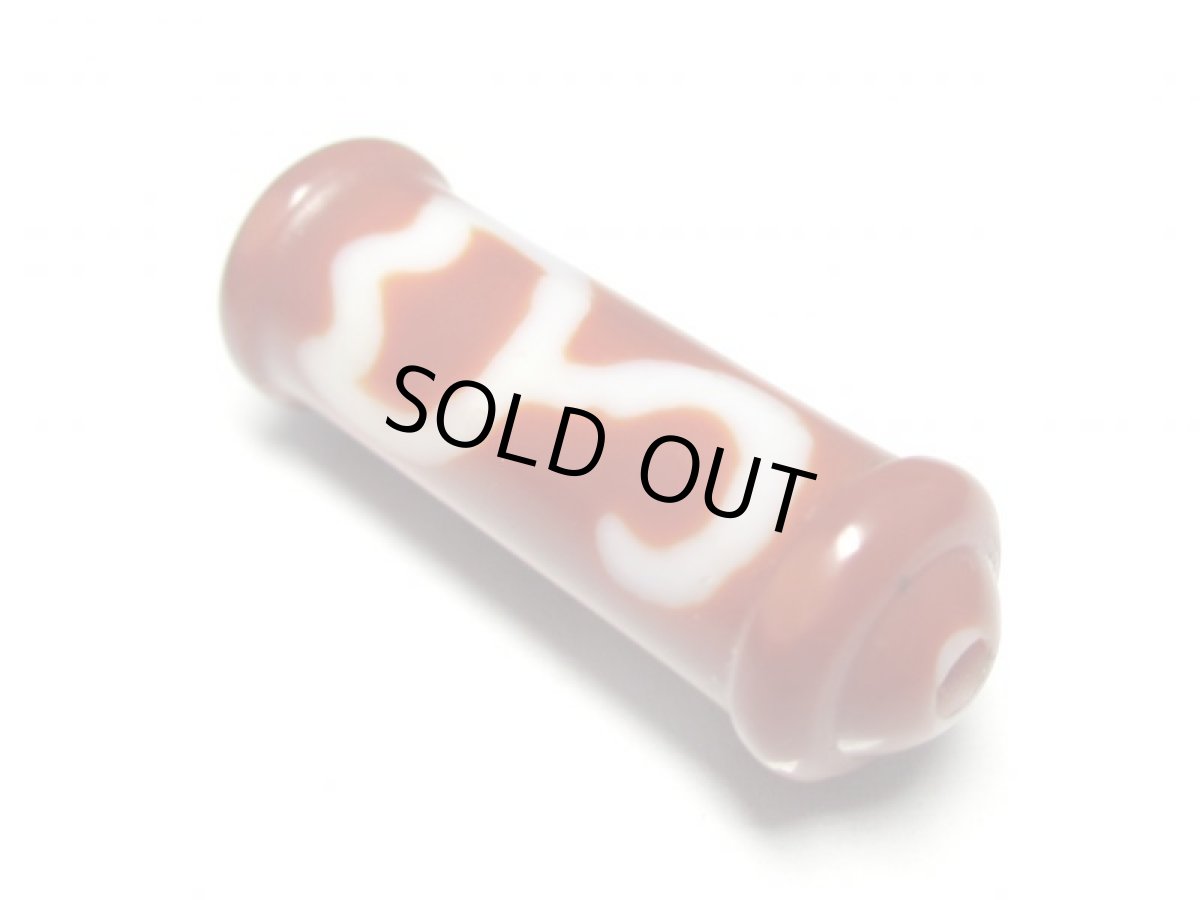 画像2: 老鉱朱砂紅・水蓮花天珠 28mm (2)