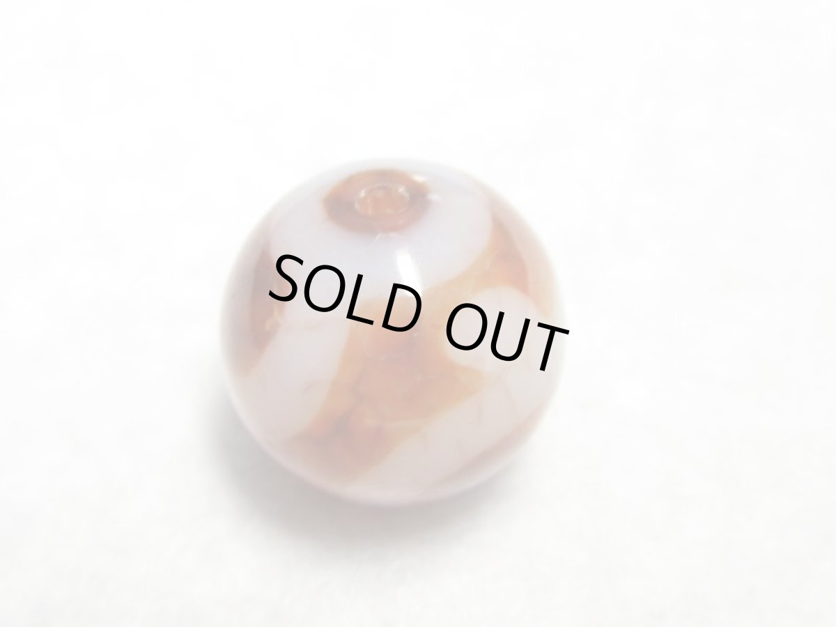 画像2: 紅鱗紋丸型・如意樹（緑度母）天珠 14mm  (2)