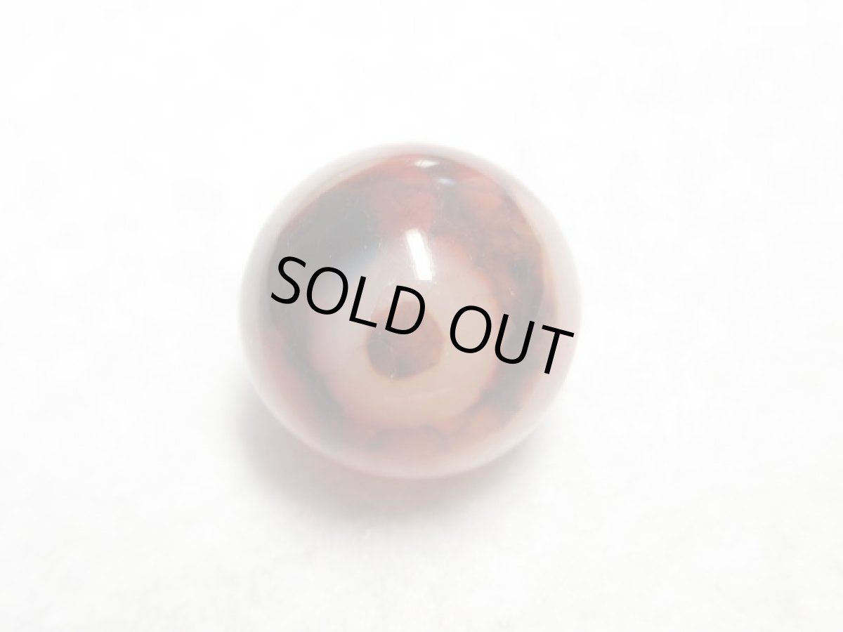 画像2: 紅鱗紋丸型・三眼天珠・14mm (2)