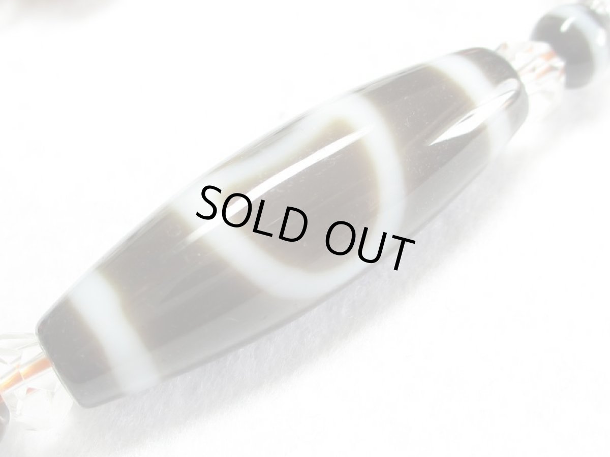 画像2: 日月天珠ブレス・線天珠・珊瑚(染め)・水晶【130711】  (2)