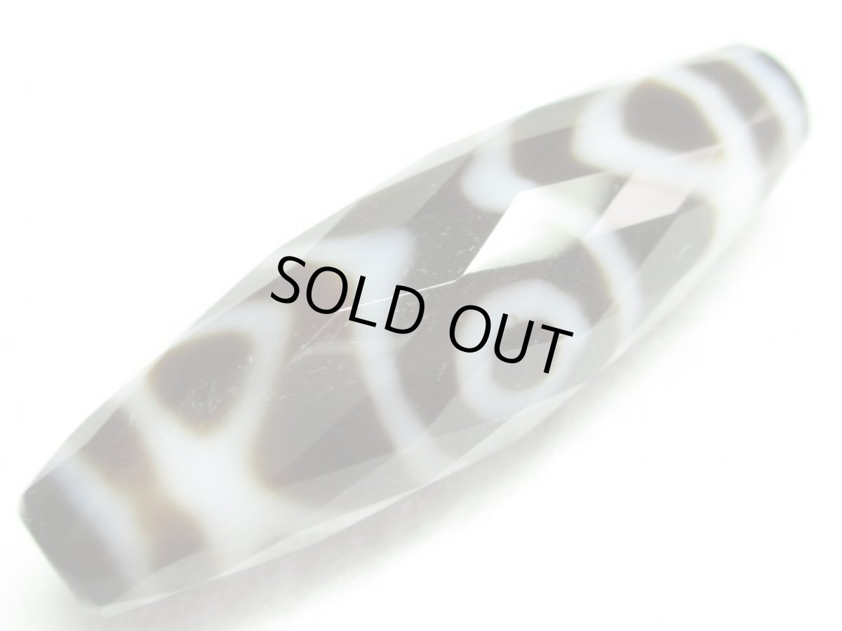 画像3: 黒地至純・多面カット虎牙蓮花三眼天珠 38mm (3)