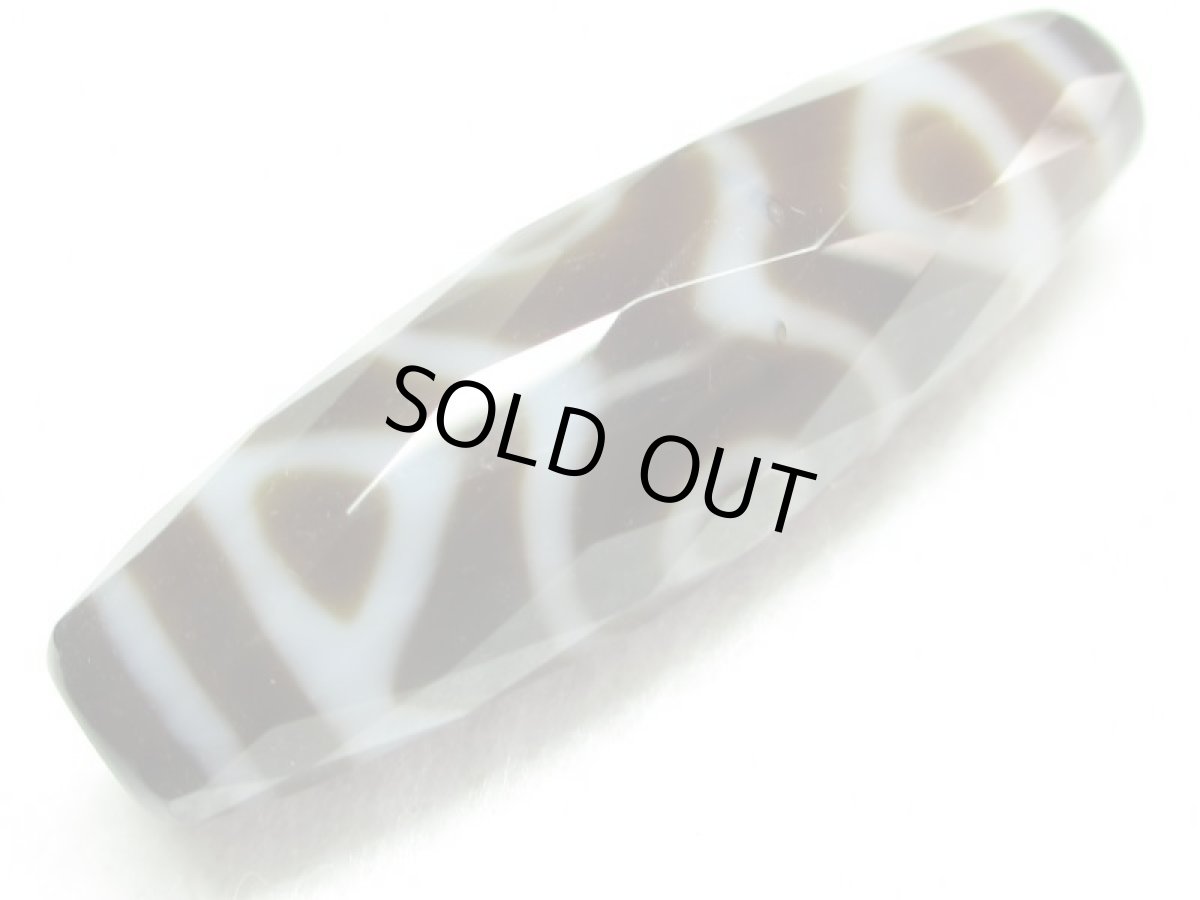 画像3: 黒地至純・多面カット虎牙蓮花三眼天珠 38mm (3)