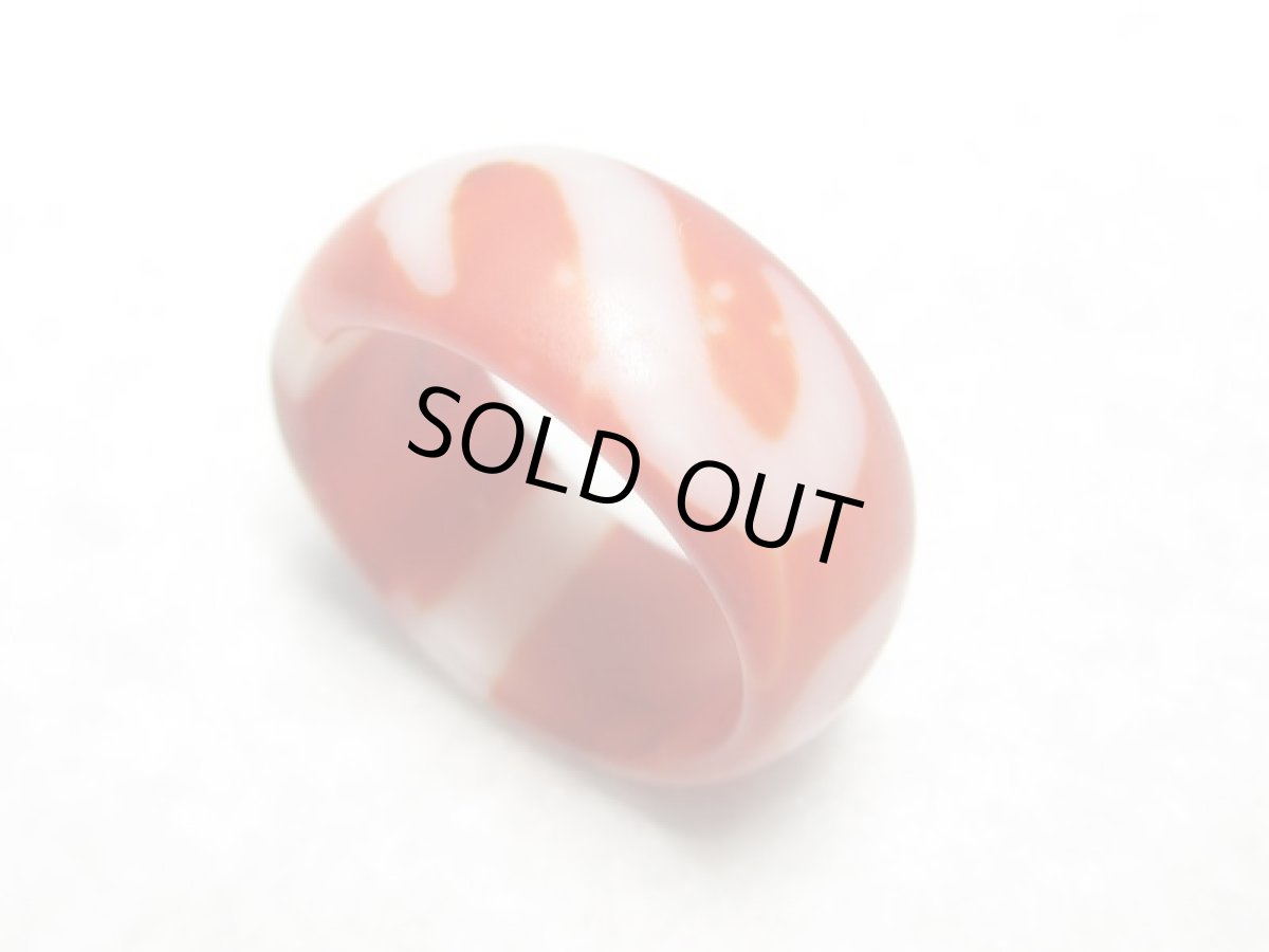 画像2: 老鉱朱砂紅天珠・水蓮花天珠 金銭鉤天珠 一眼天珠指輪 リング　15.4mm　 (2)