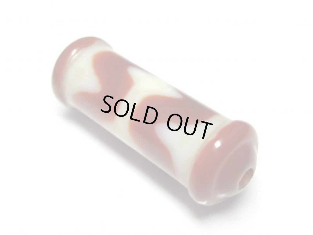 画像2: 老鉱朱砂紅・四線虎牙天珠 28mm (2)