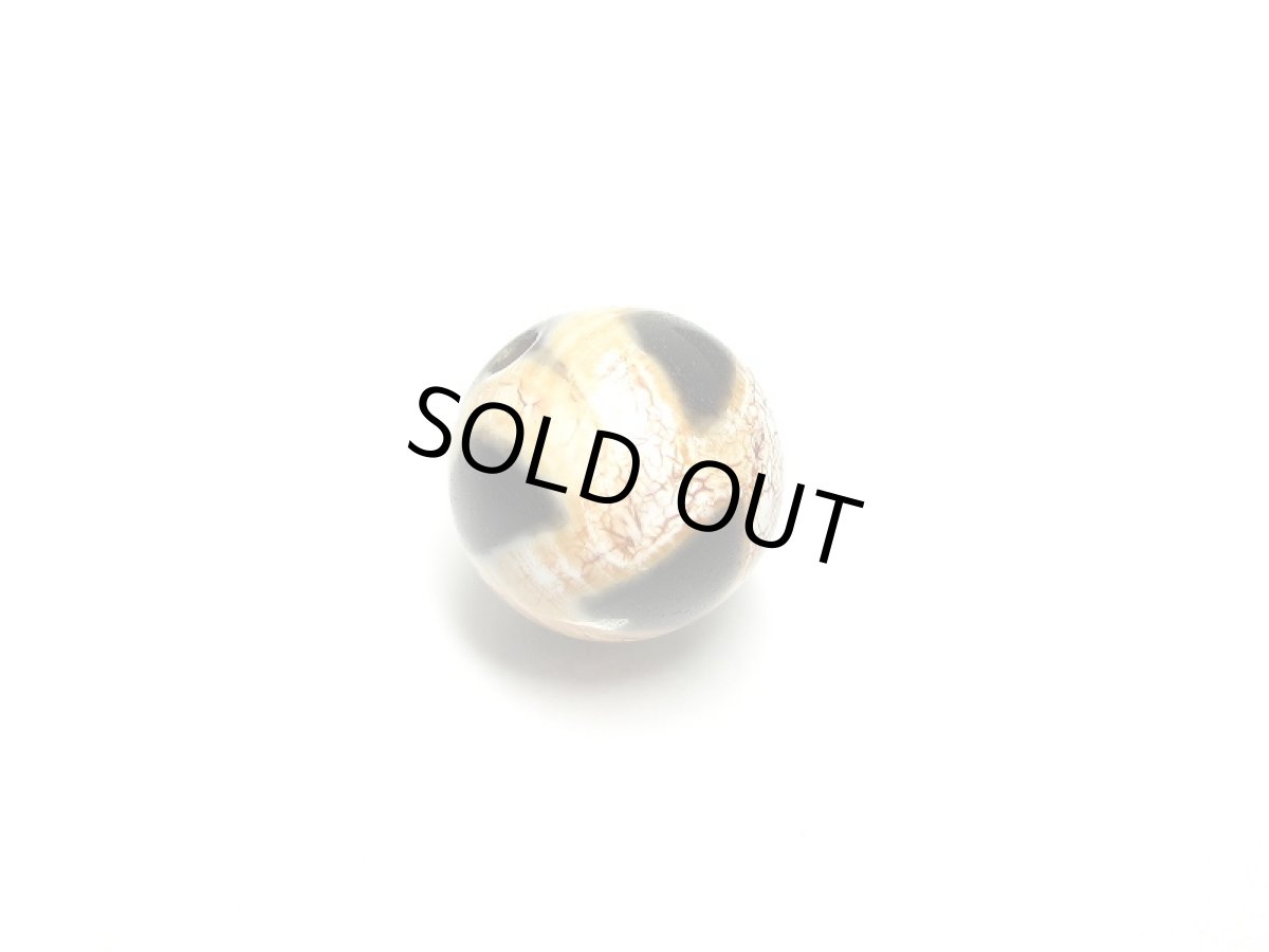 画像2: 老鉱天珠・六弁蓮花天珠 10mm (2)