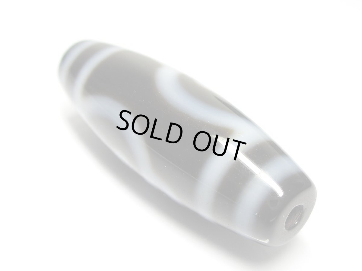 画像4: 黒地至純・如意樹(緑度母)天珠 38mm  (4)