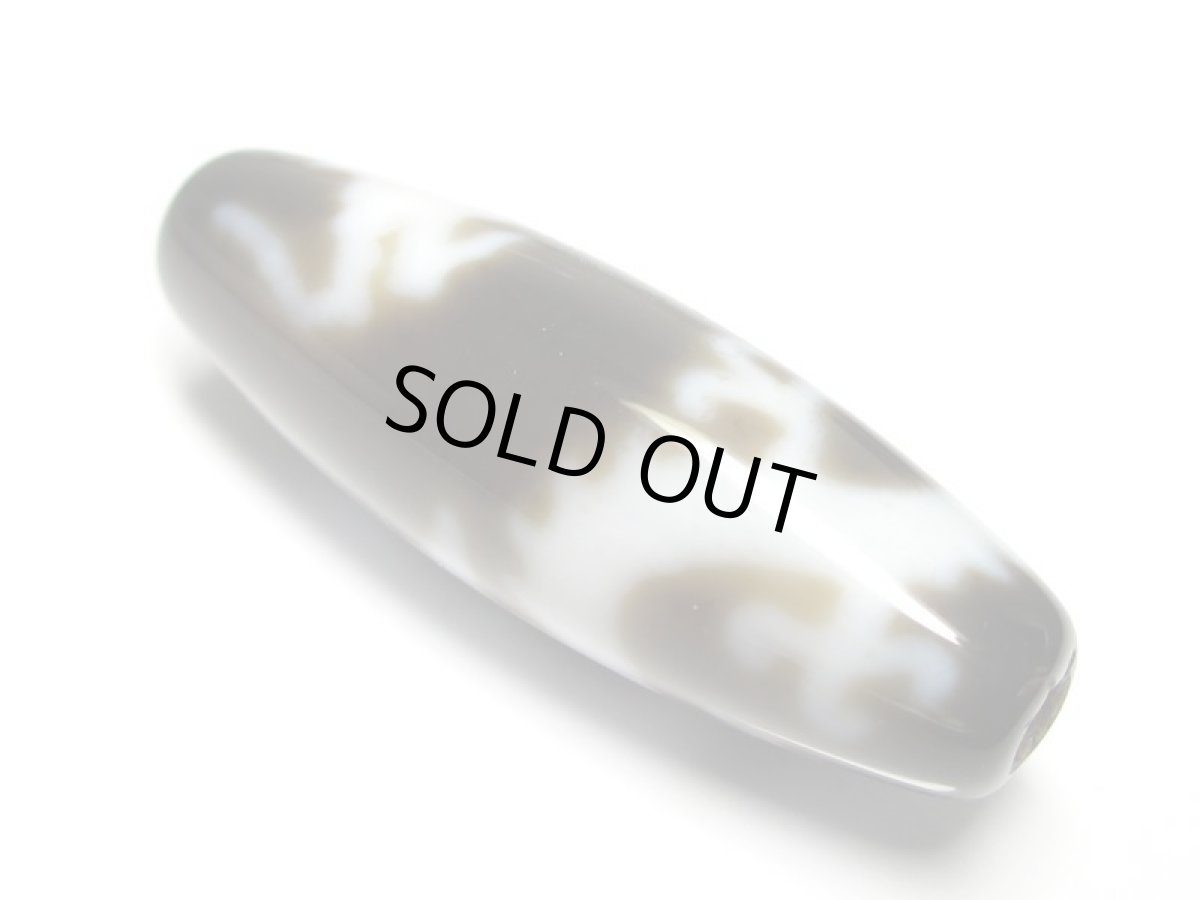 画像2: 黒地至純・観音乗龍天珠 38mm (2)