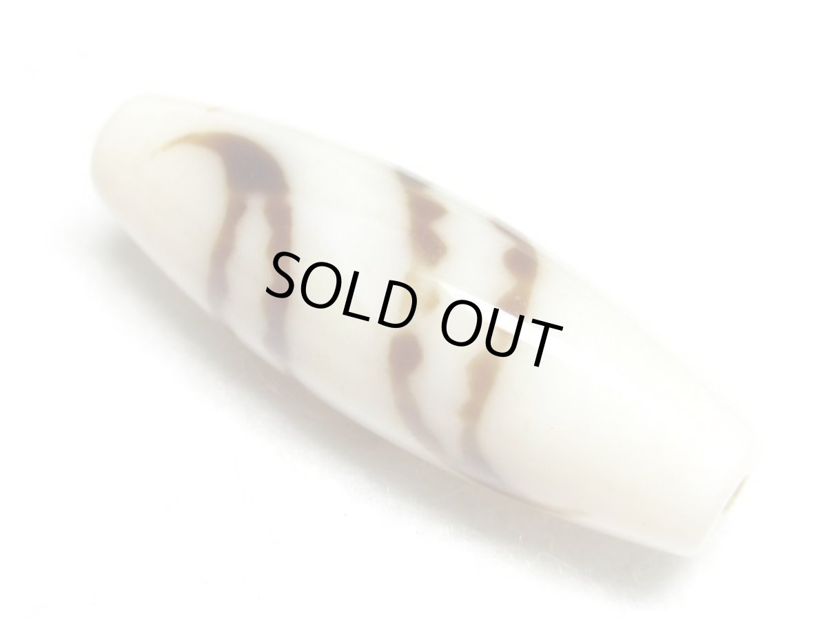 画像2: 白地至純・ 白蛇天珠 38mm  (2)