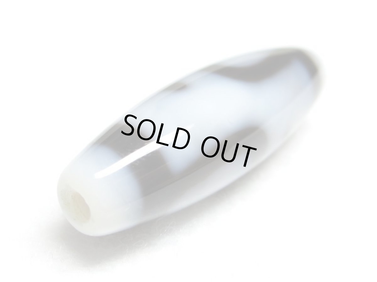 画像3: 白地至純・ 宝瓶天珠 38mm  (3)