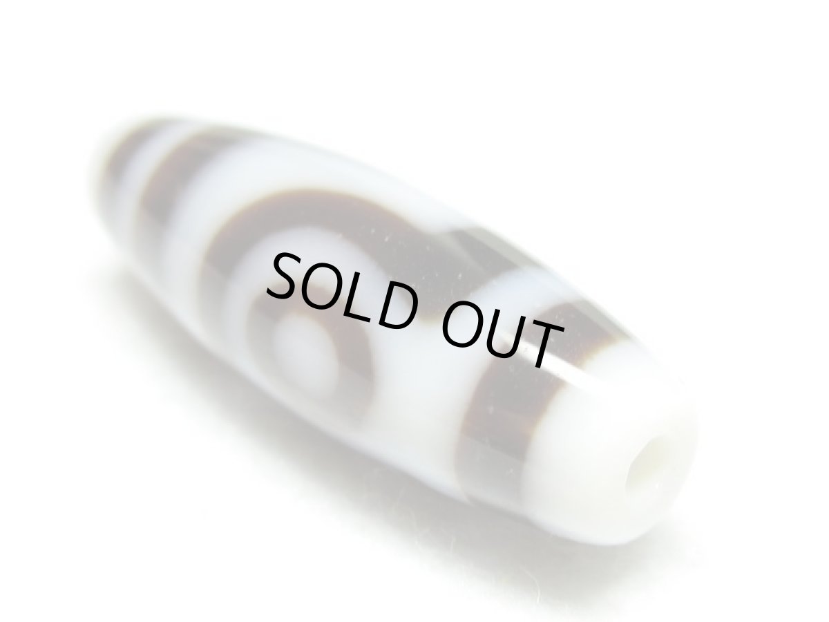 画像4: 白地至純・ 二眼天珠 38mm (4)