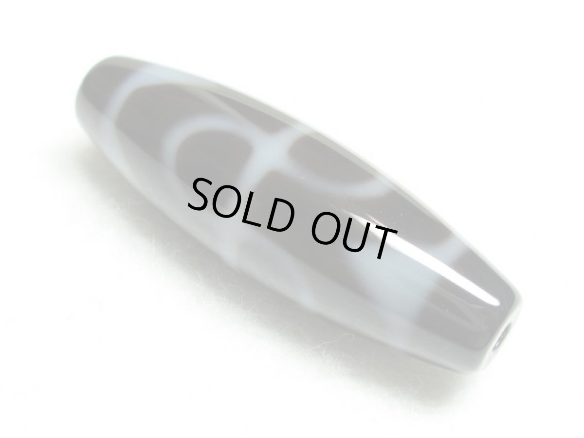 画像2: 黒地至純・六弁蓮花天珠 38mm  (2)