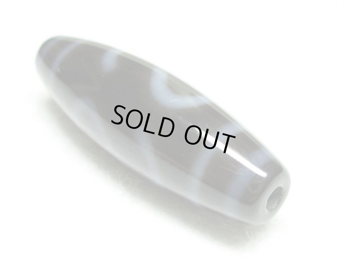 画像4: 黒地至純・金銭鉤天珠 38mm (4)