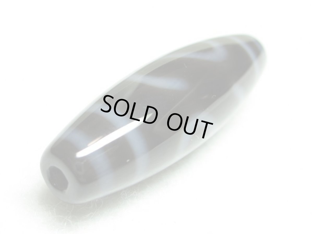 画像3: 黒地至純・金銭鉤天珠 38mm (3)