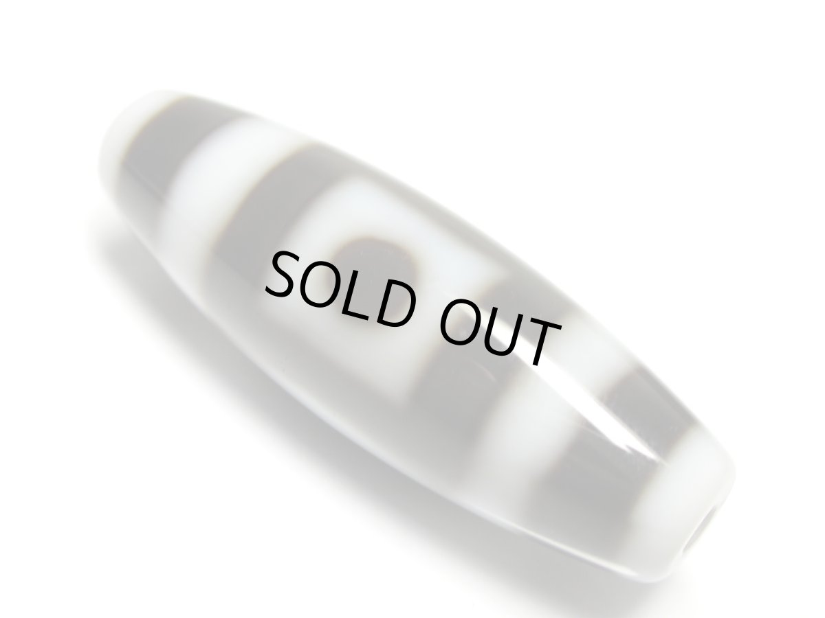 画像2: 白地至純・天地星辰天珠 38mm (2)