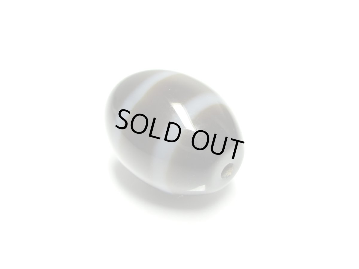 画像2: 黒地至純・線天珠 15mm (2)