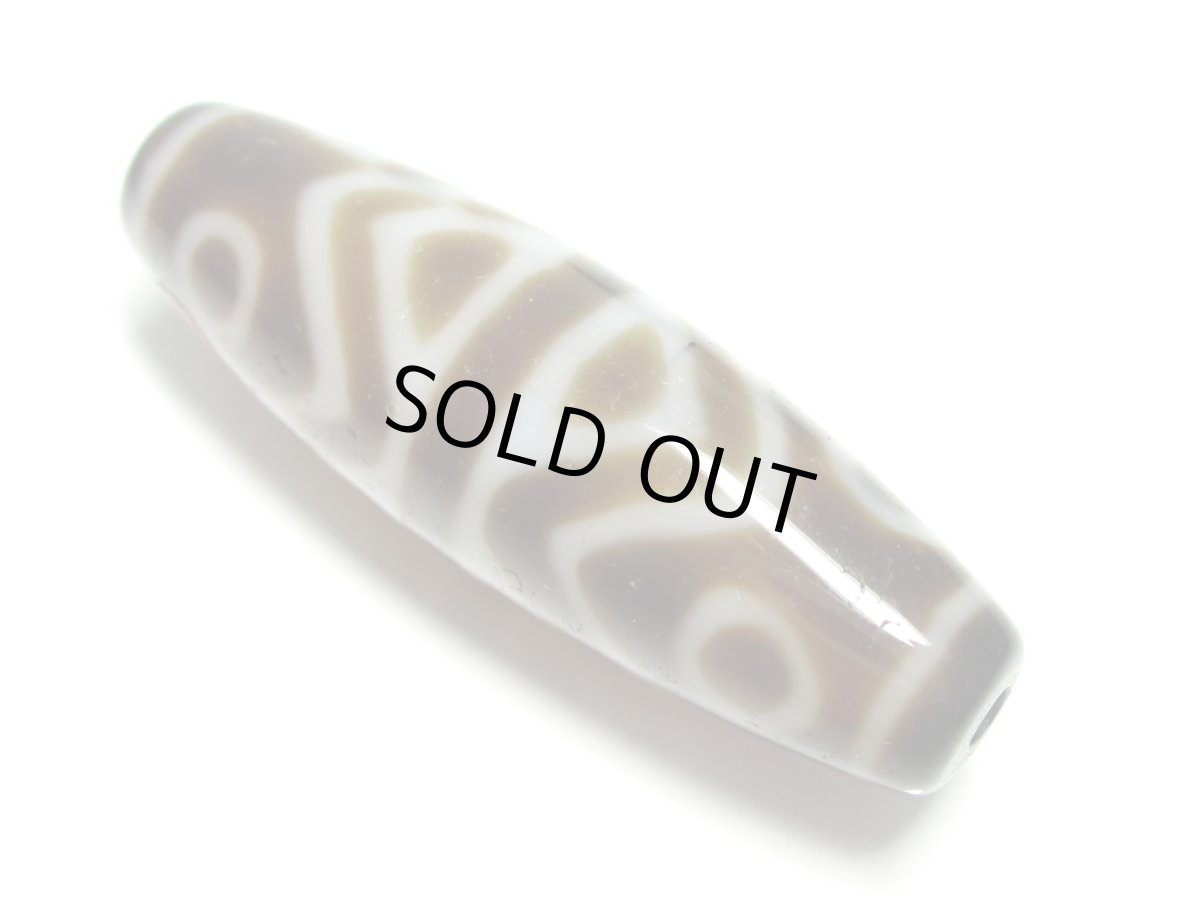 画像2: 黒朱砂・金剛虎牙六眼天珠 40mm (2)