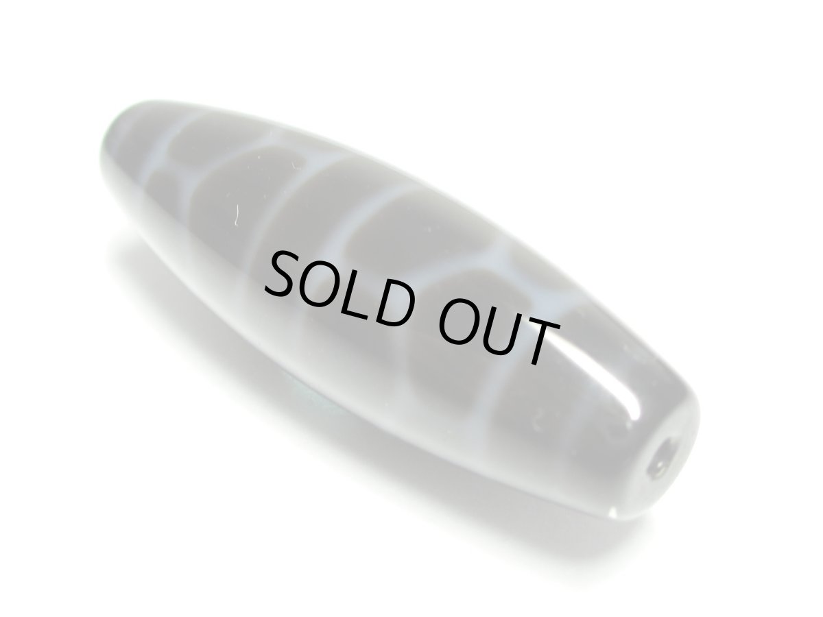 画像4: 透明感・亀甲長壽天珠 38mm (4)