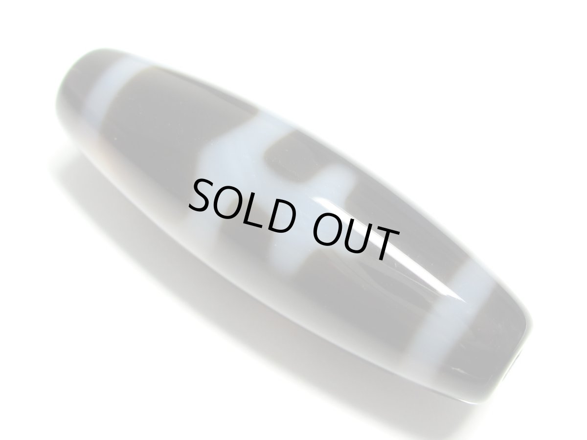 画像2: 透明感・宝瓶天珠 38mm (2)