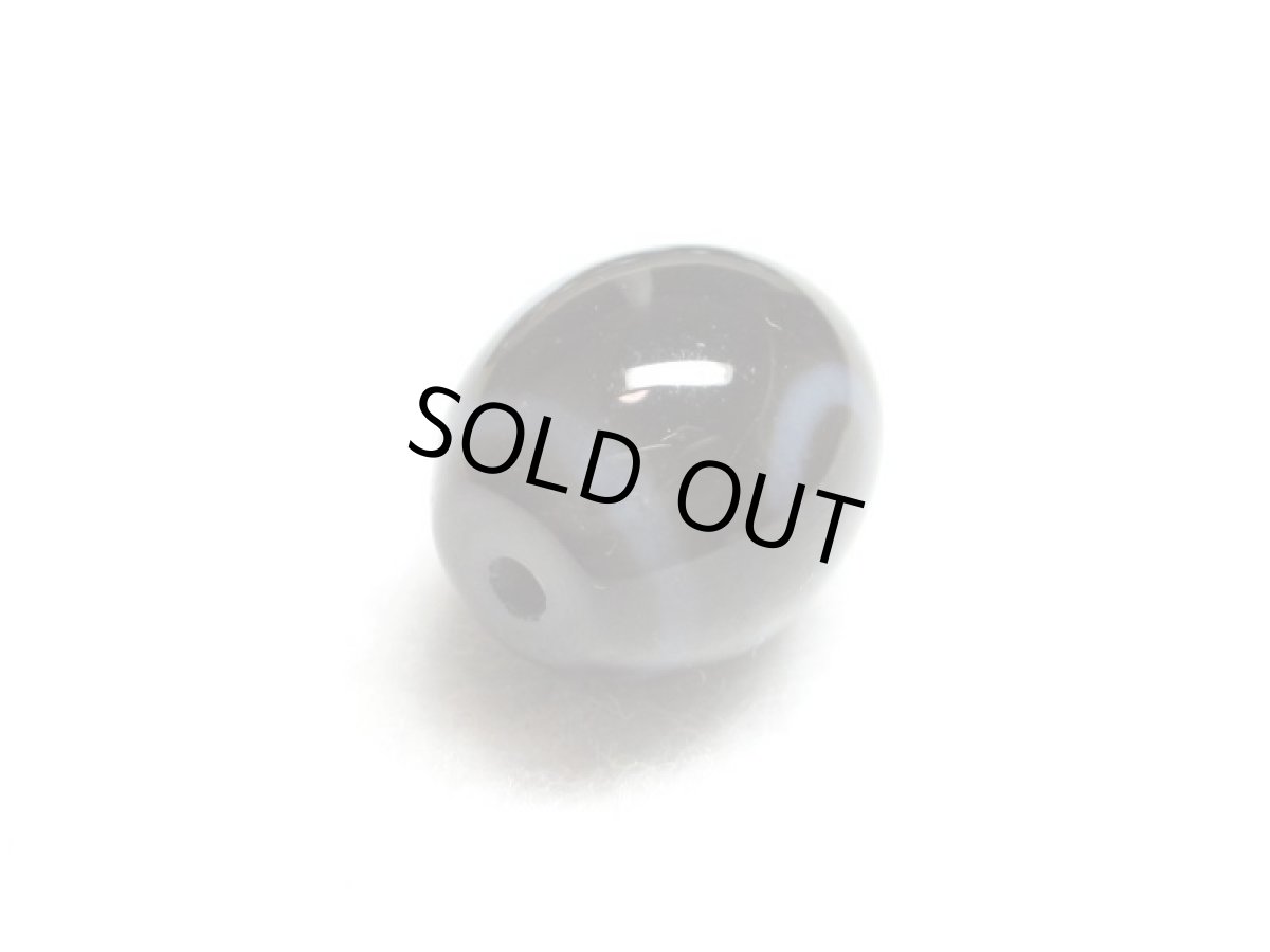 画像4: 黒地至純・金銭鉤天珠 15mm (4)