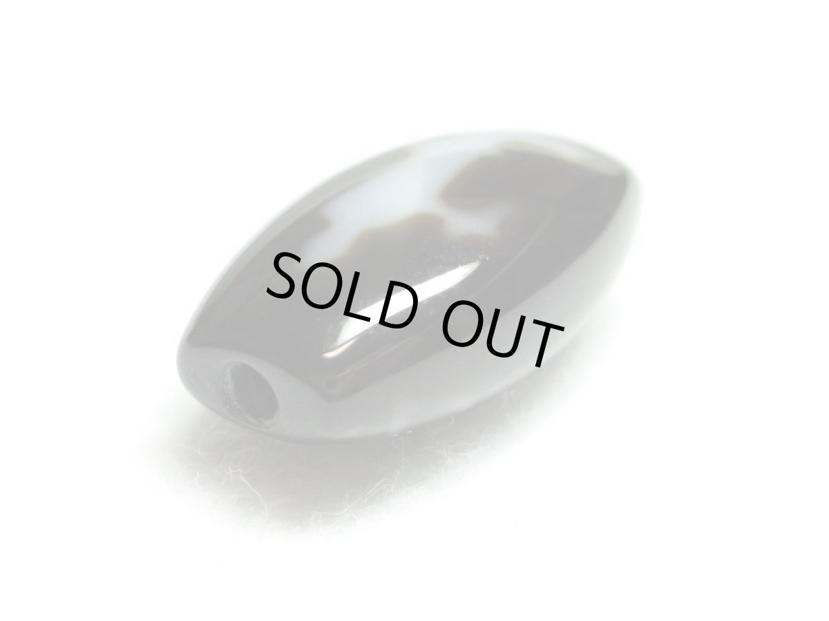 画像4: 黒地至純・観音水蓮花天珠 25mm (4)