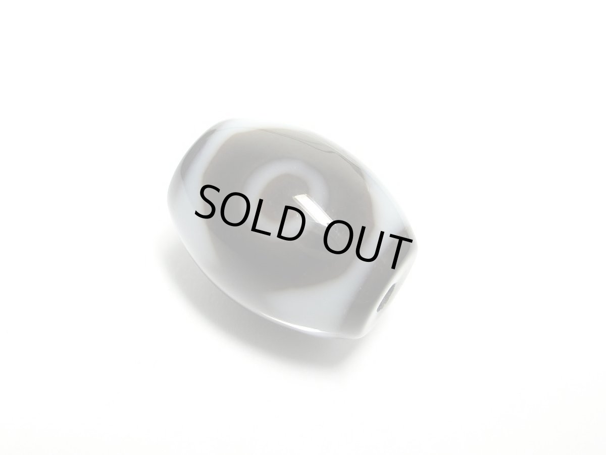 画像2: 黒地至純・三眼天珠 16mm (2)