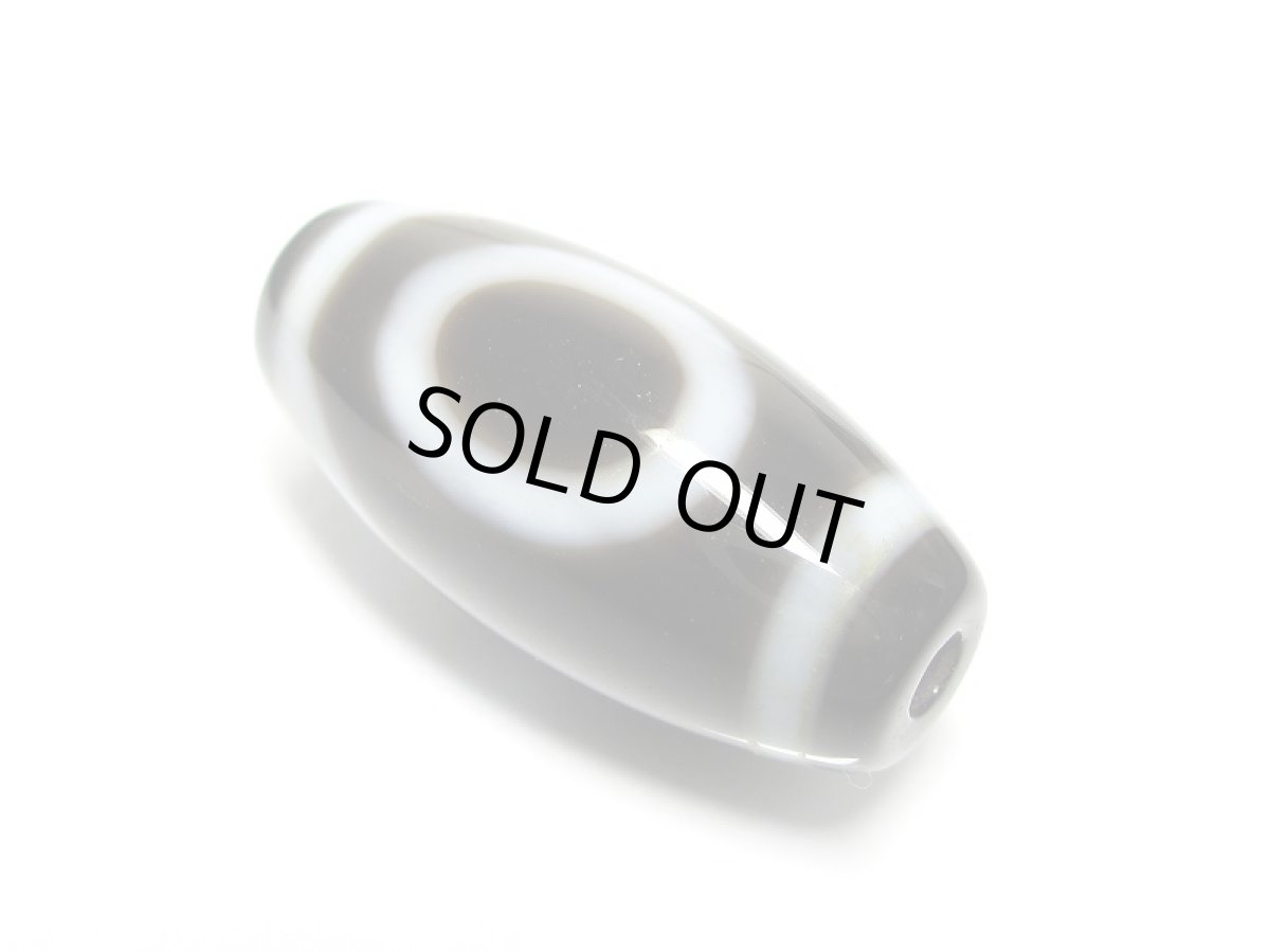 画像2: 黒地至純・一眼山形天珠 25mm (2)