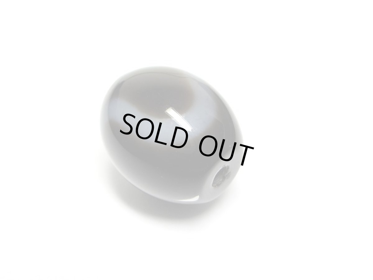 画像2: 黒地至純・白蛇天珠 15mm (2)