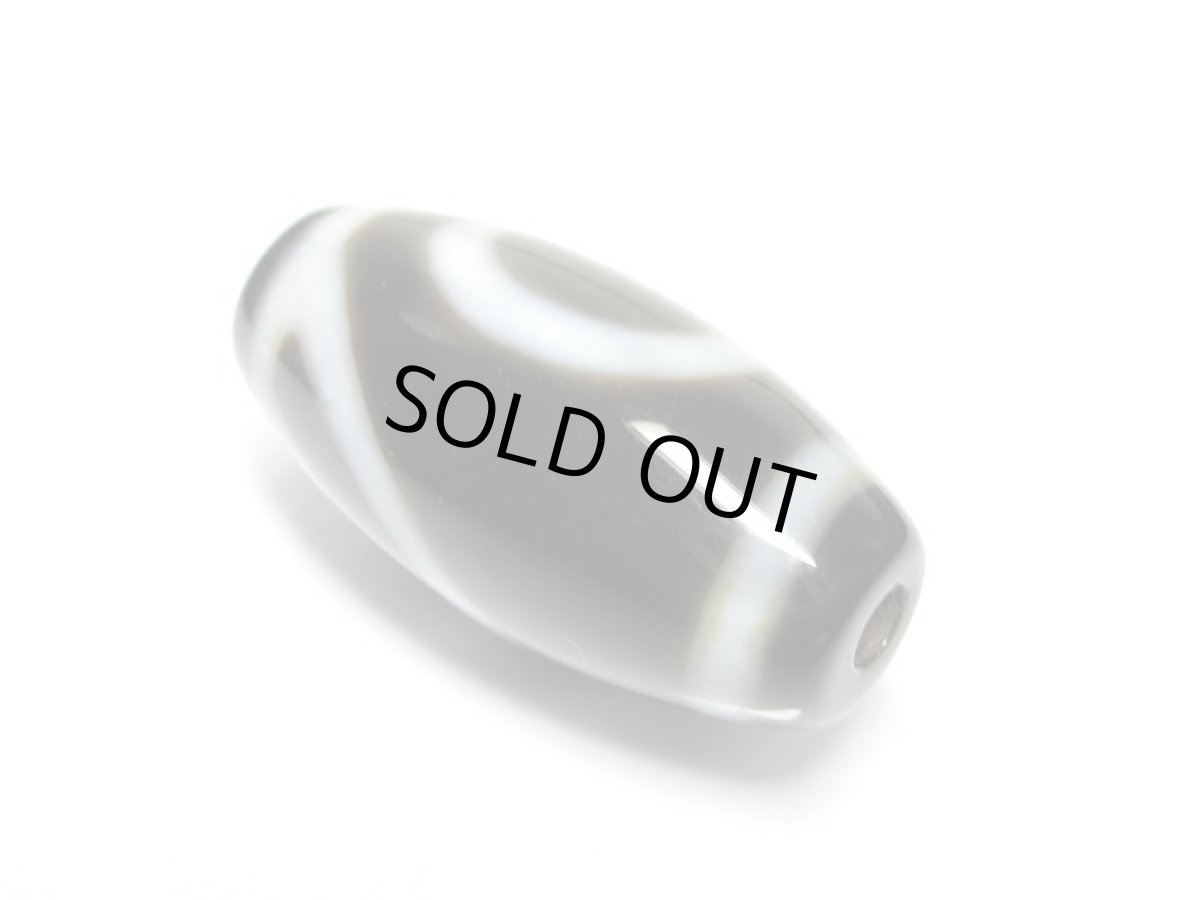 画像4: 黒地至純・一眼山形天珠 25mm (4)