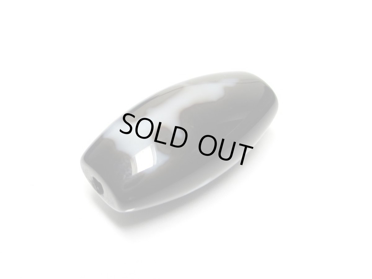 画像3: 黒地至純・観音水蓮花天珠 25mm (3)