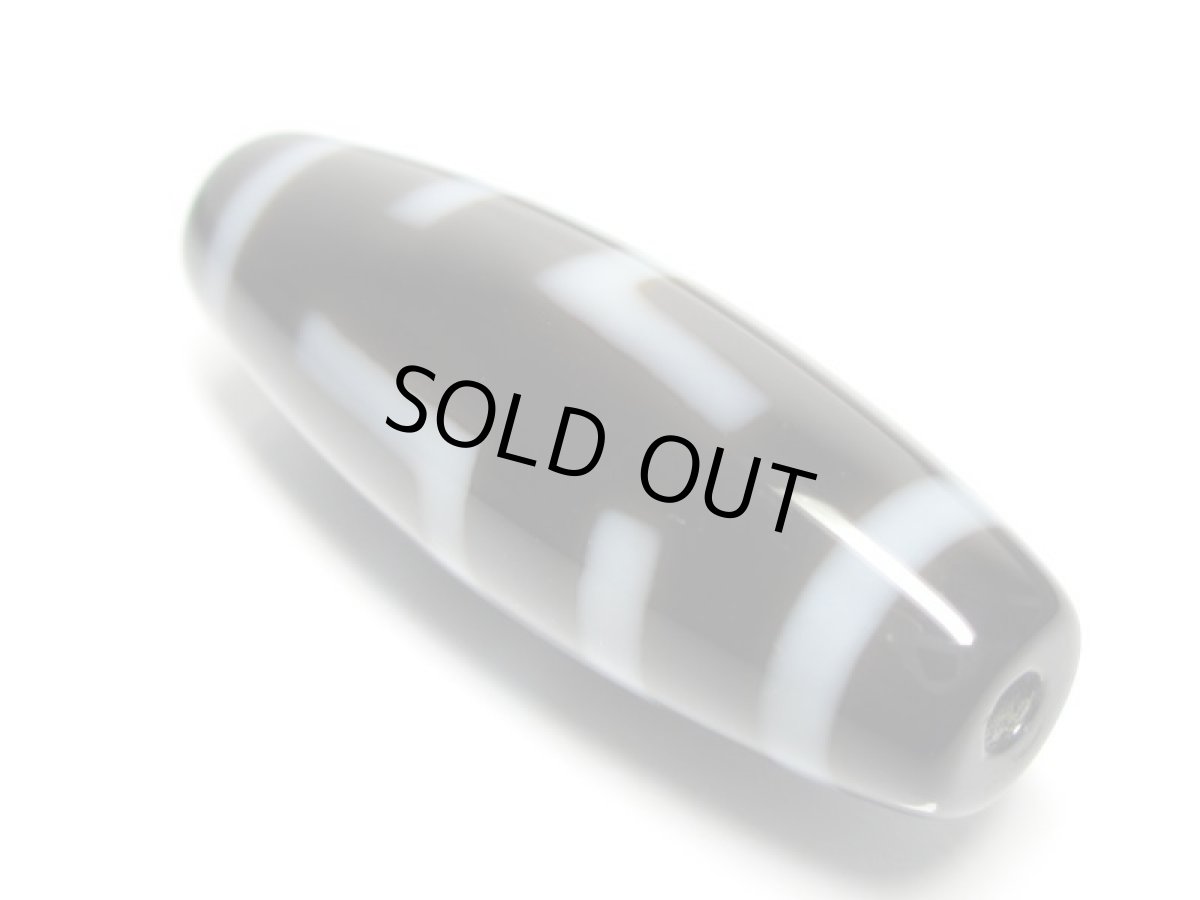 画像4: 黒地至純・万字（卍）天珠  38mm (4)