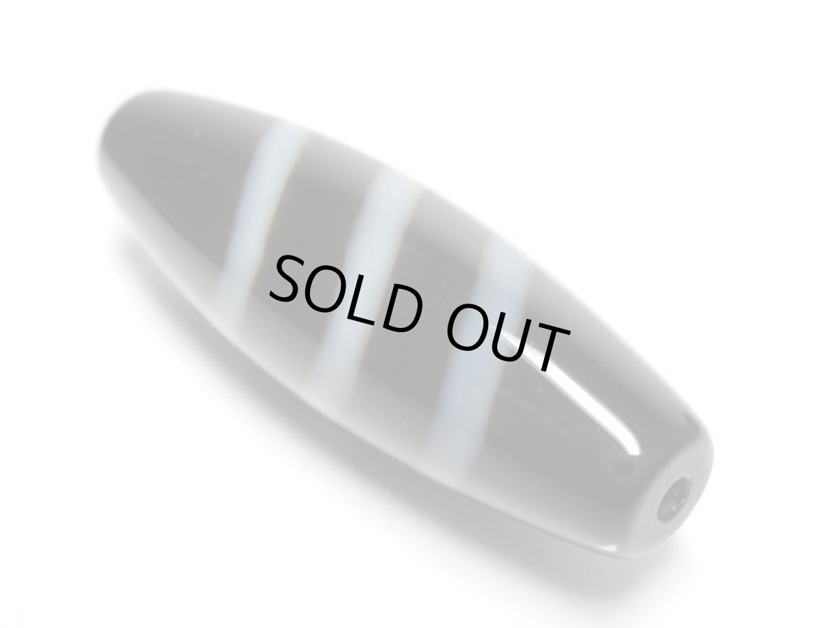 画像4: 黒地至純・線天珠  38mm  (4)