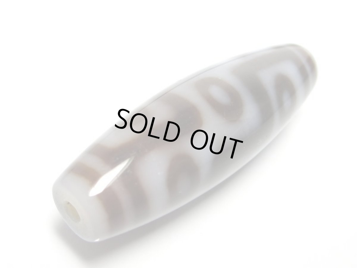 画像3: 白地至純・九眼天珠 39.5mm (3)