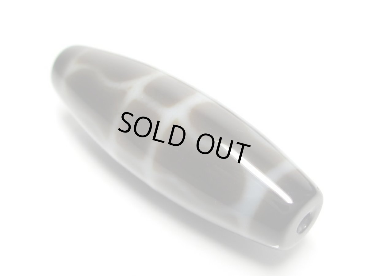 画像2: 黒地至純・金剛杵天珠 38mm (2)