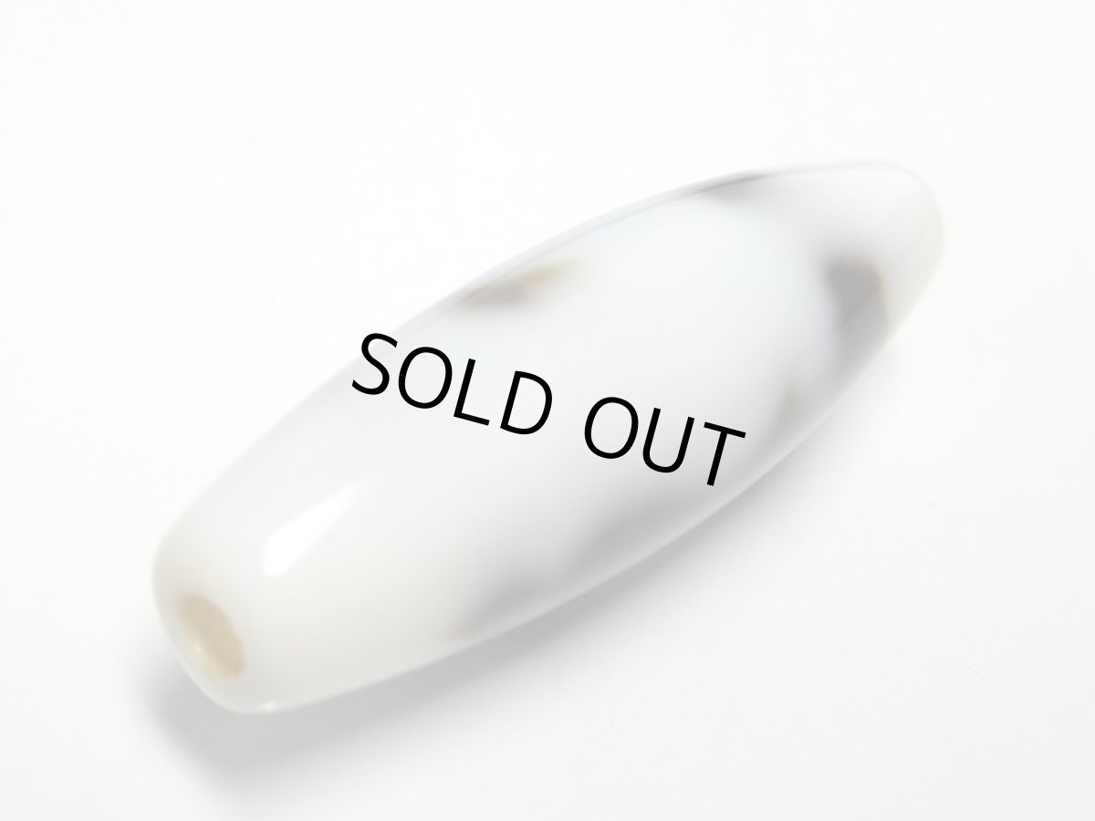 画像3: 白地至純・観音天珠 38.5mm (3)