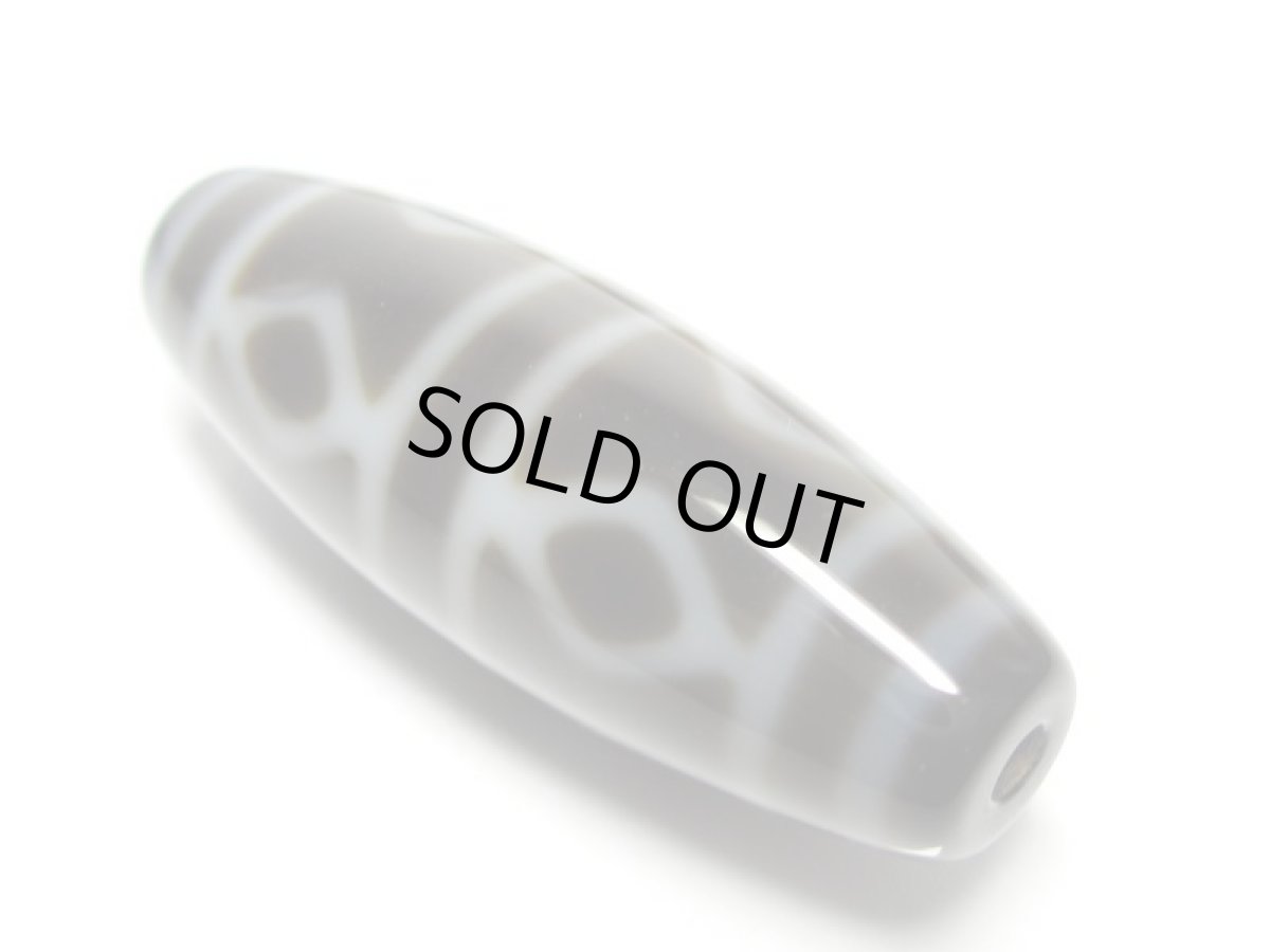 画像2: 黒地至純・金剛八眼天珠 38mm (2)