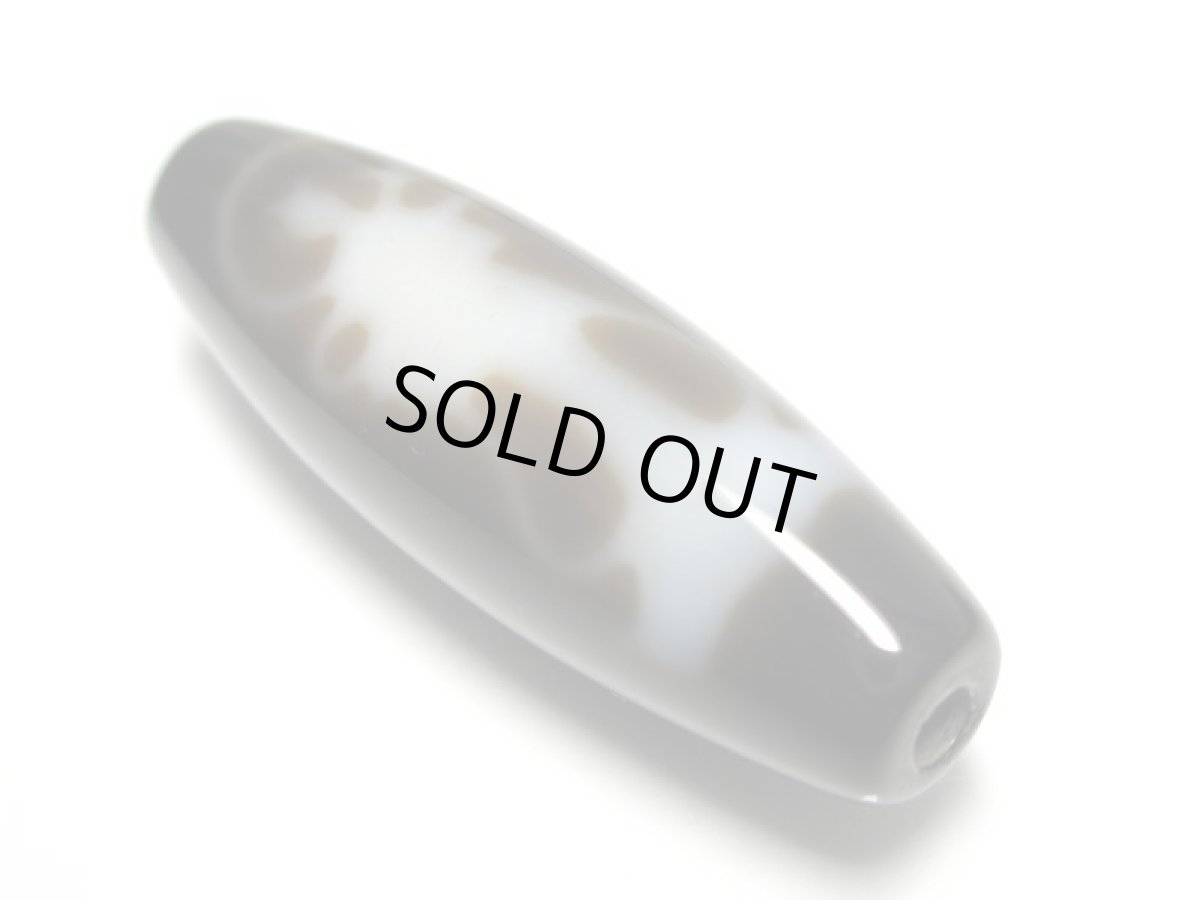 画像2: 黒地至純・彩帯観音天珠 38mm (2)