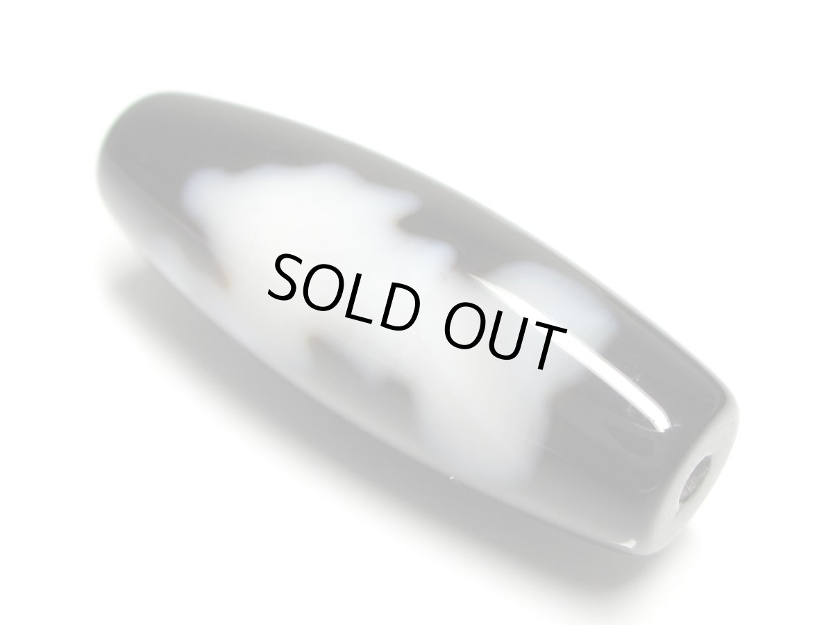 画像2: 黒地至純・彩帯観音大黒天天珠 38mm (2)