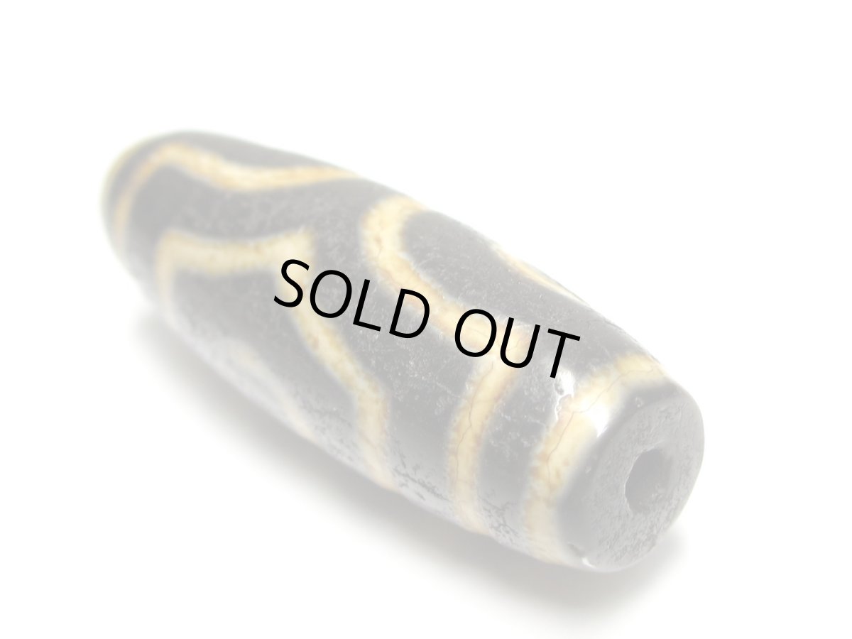 画像4: 風化龍紋・三眼天珠 39mm (4)